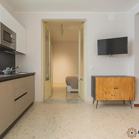 Crisanzio 80 Daire Bari