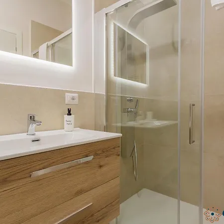 Apartament Crisanzio 80 *
