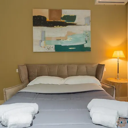 Apartament Crisanzio 80 *